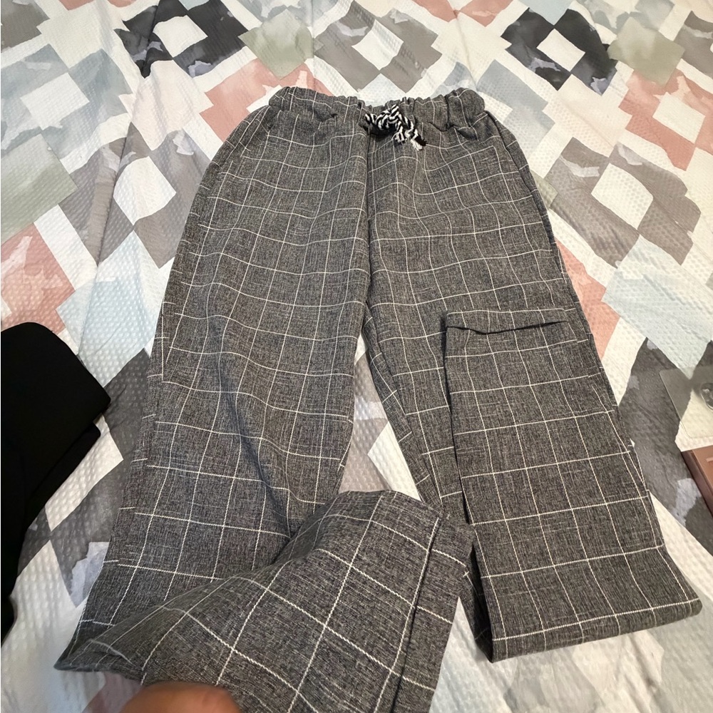 Gray Plaid Drawstring Pants - Picture 4 of 6